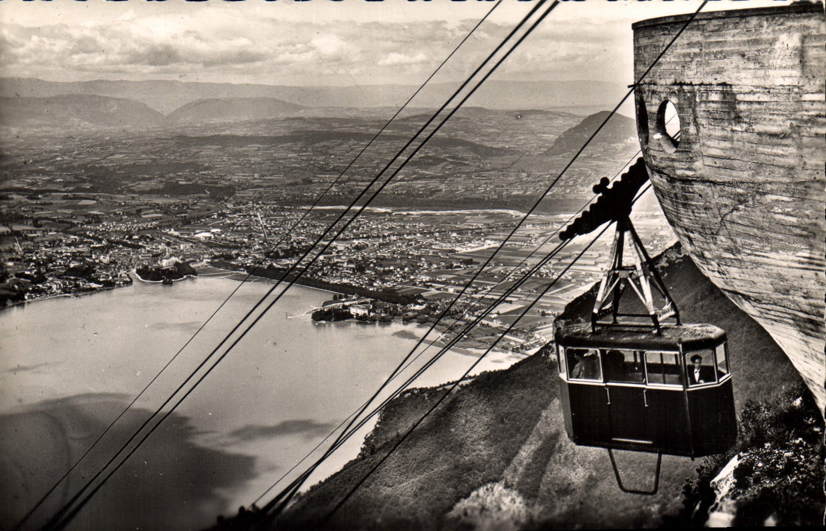 CPA Annecy et son Lac vus du Telepherique du Mont Veyrier