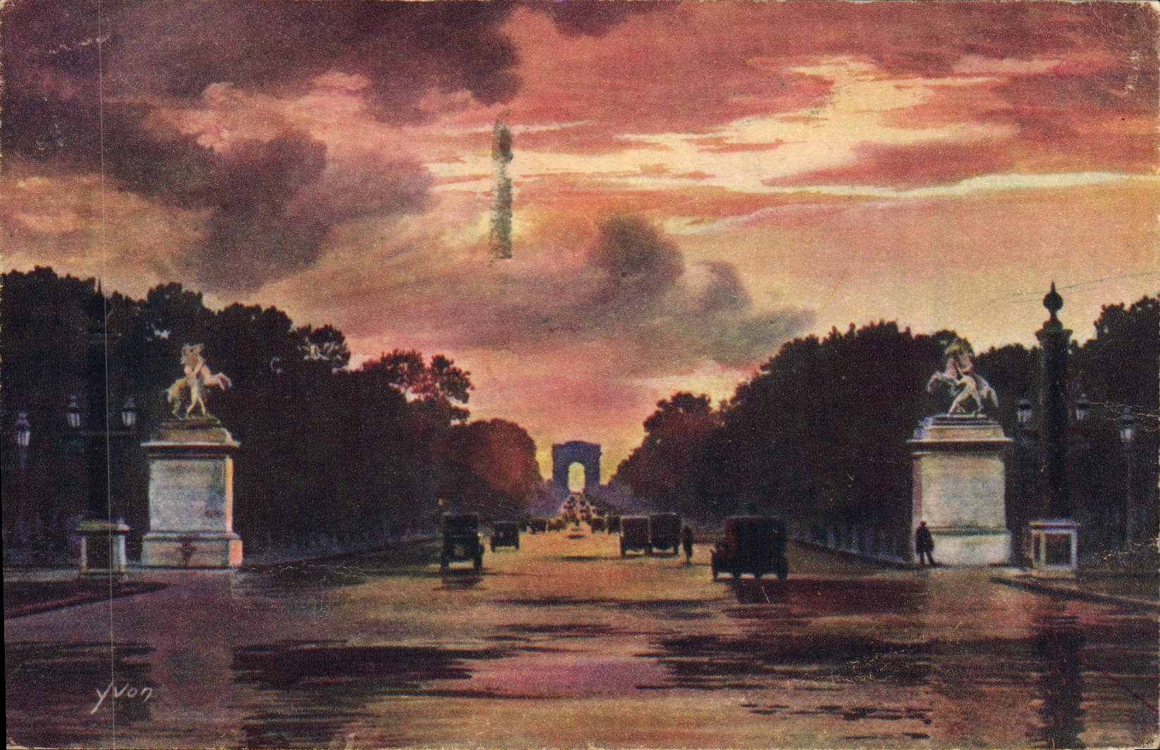 CPA Paris L'Avenue des Champs Elysees 