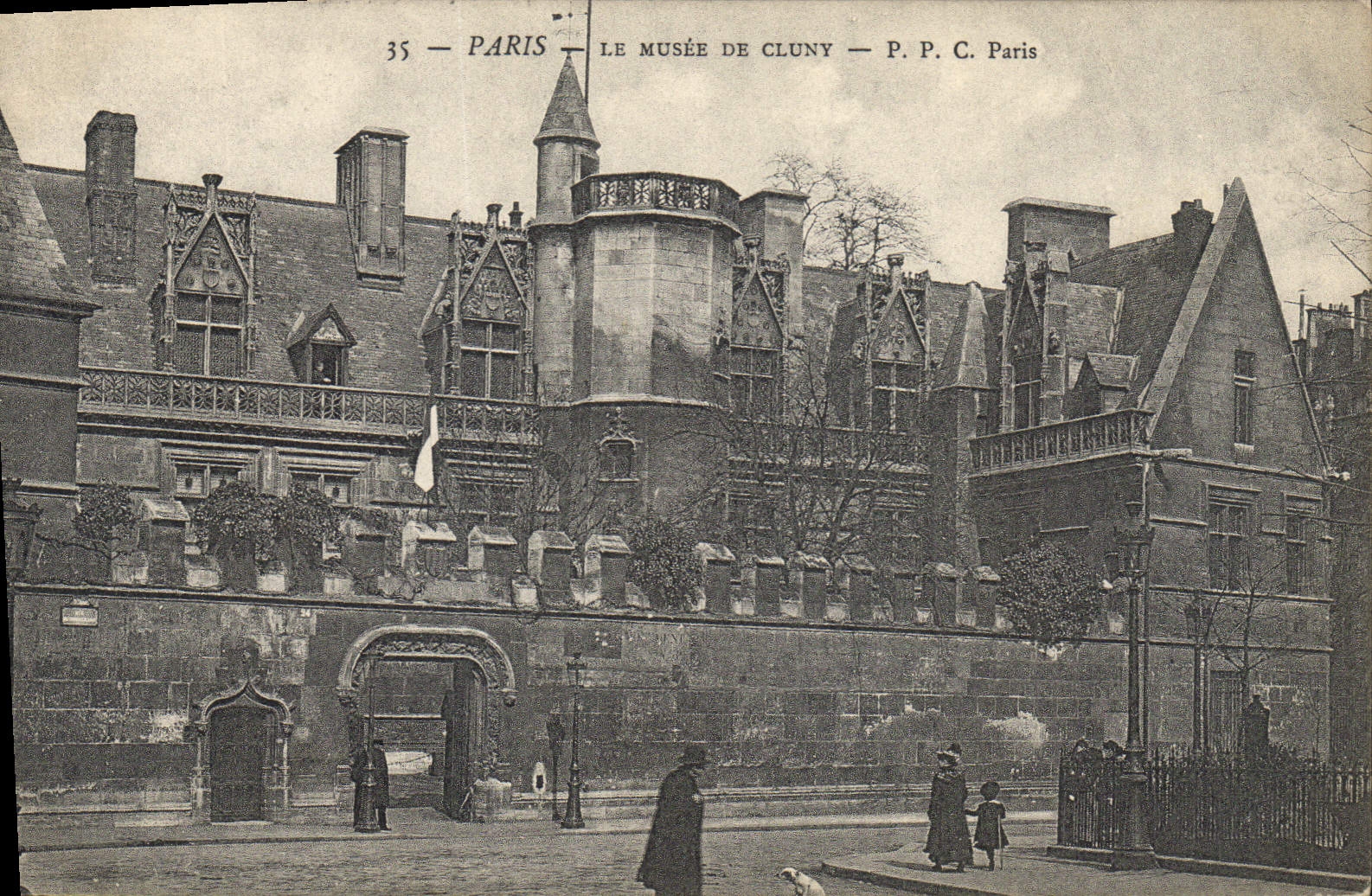 CPA Paris le Musee de Cluny 