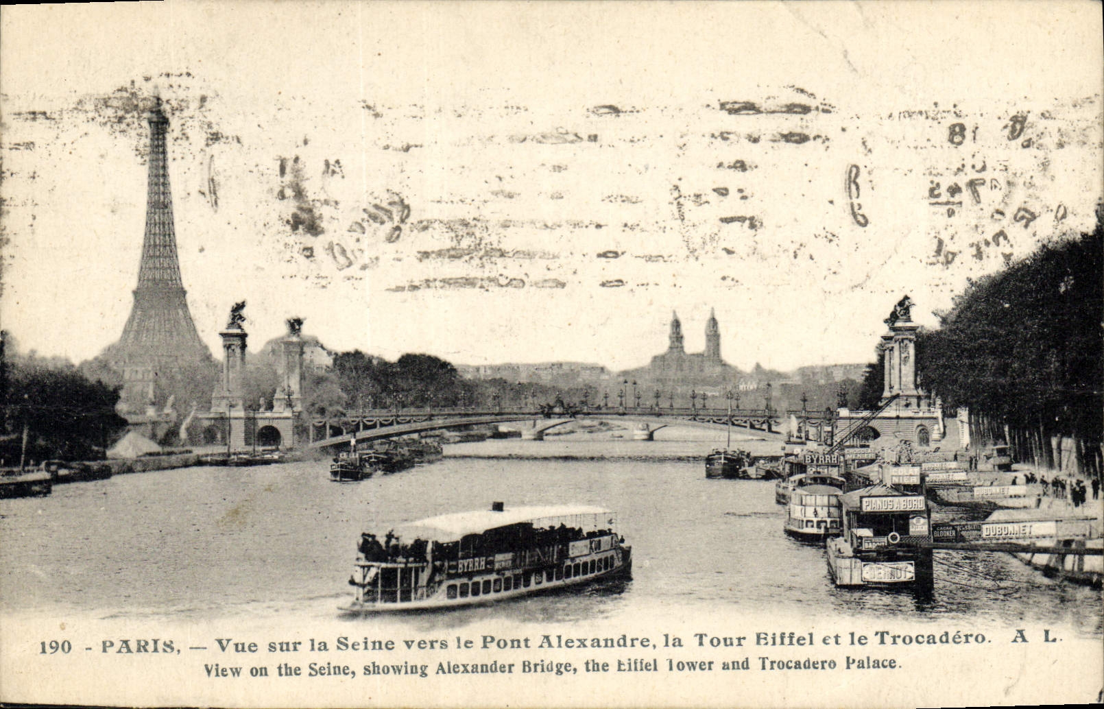 CPA Paris vue sur la Seine vers le Pont Alexandre la Tour Eiffel et le Trocadero 