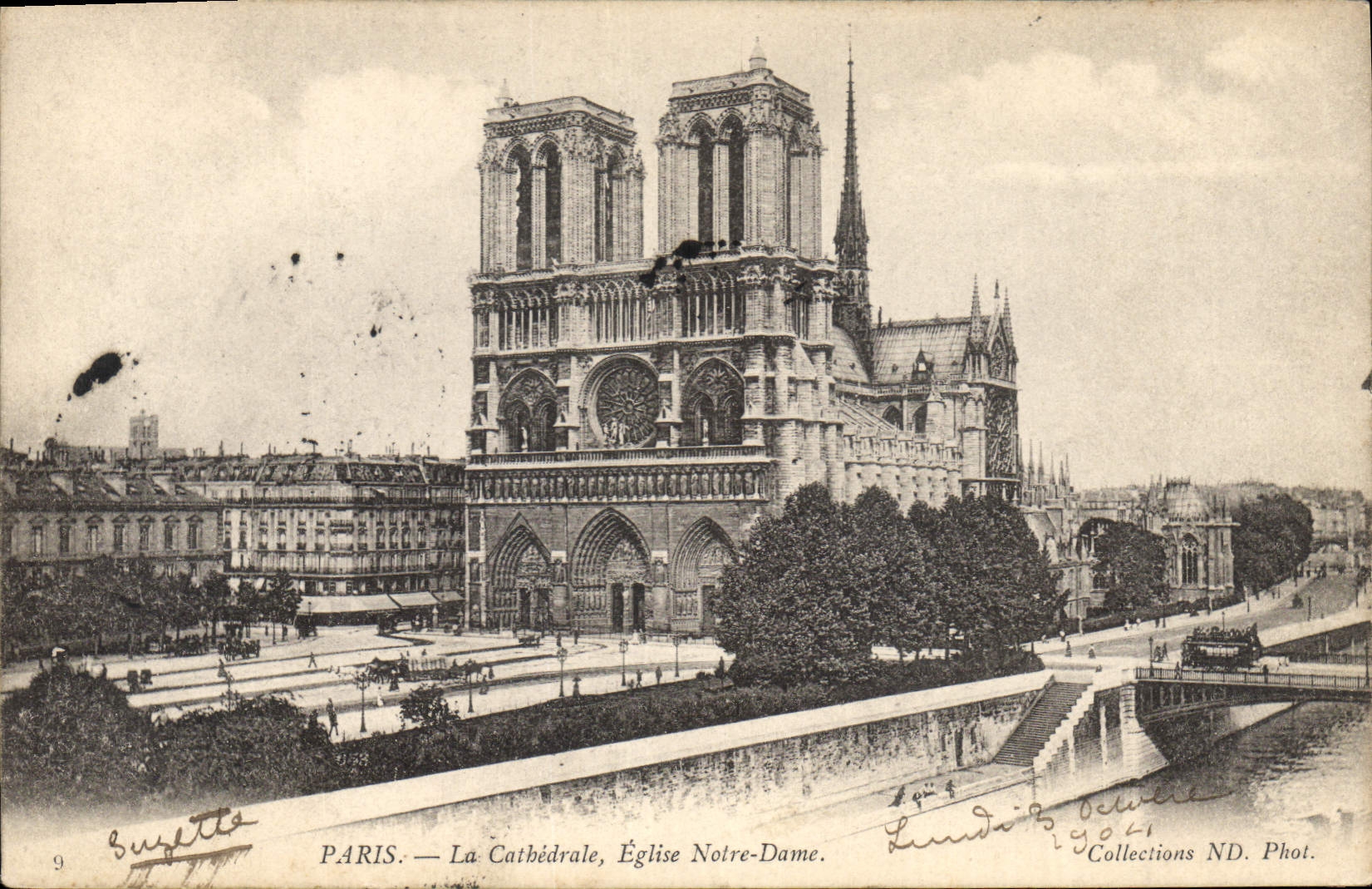 CPA Paris la Cathedrale Eglise Notre Dame