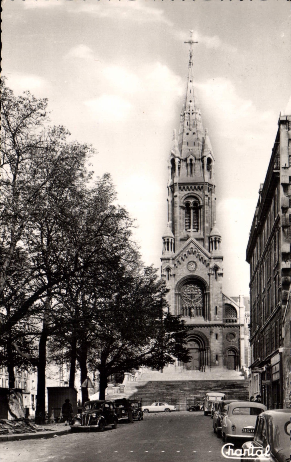 CPA Paris Eglise Notre Dame de la Croix rue Etienne Dollet 