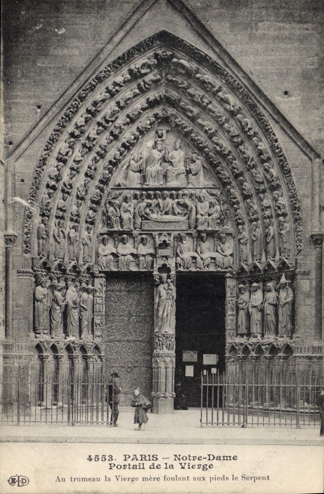 CPA Paris Notre Dame Portail de la Vierge 