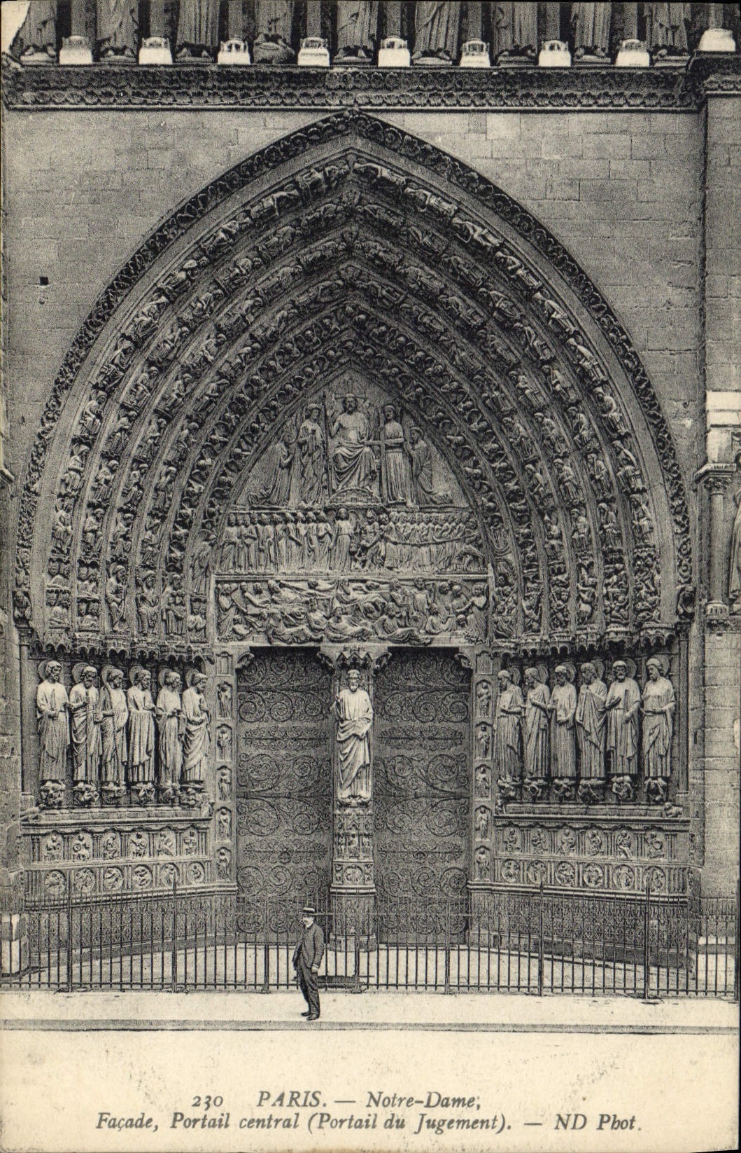 CPA Paris Notre Dame Facade Portail central Portail du Jugement