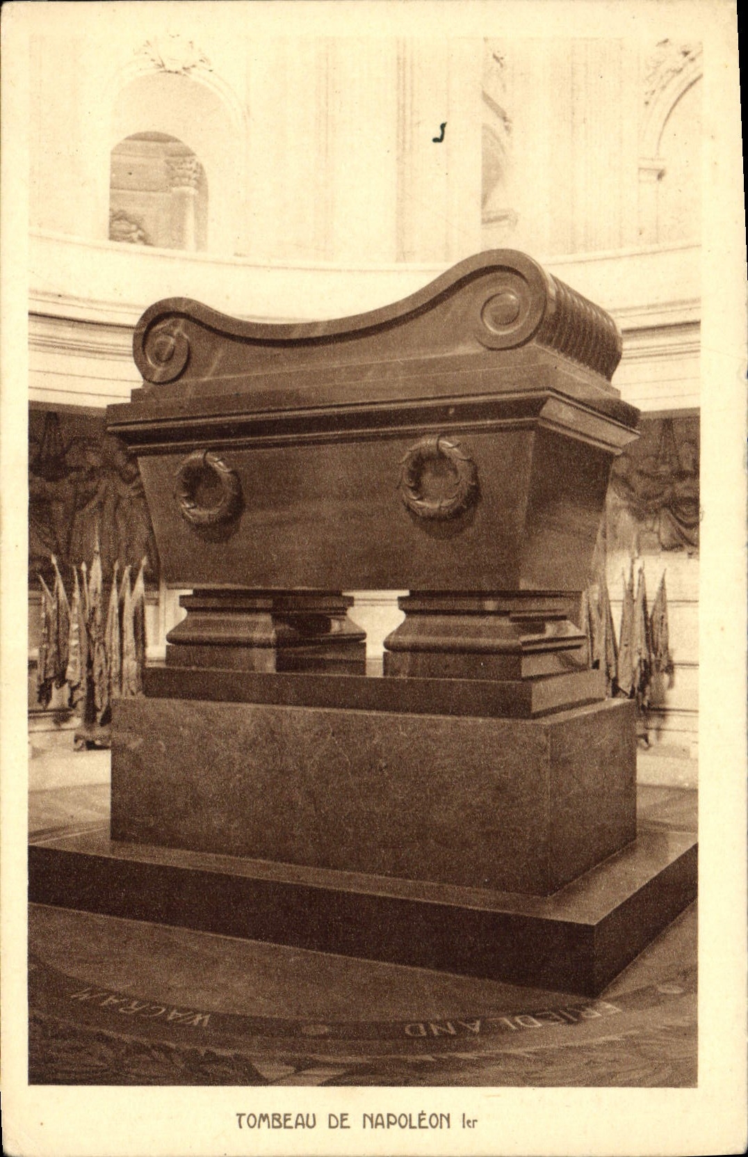 CPA Paris Hotel des Invalides Musee de l'Armee Tombeau de Napoleon Ier 