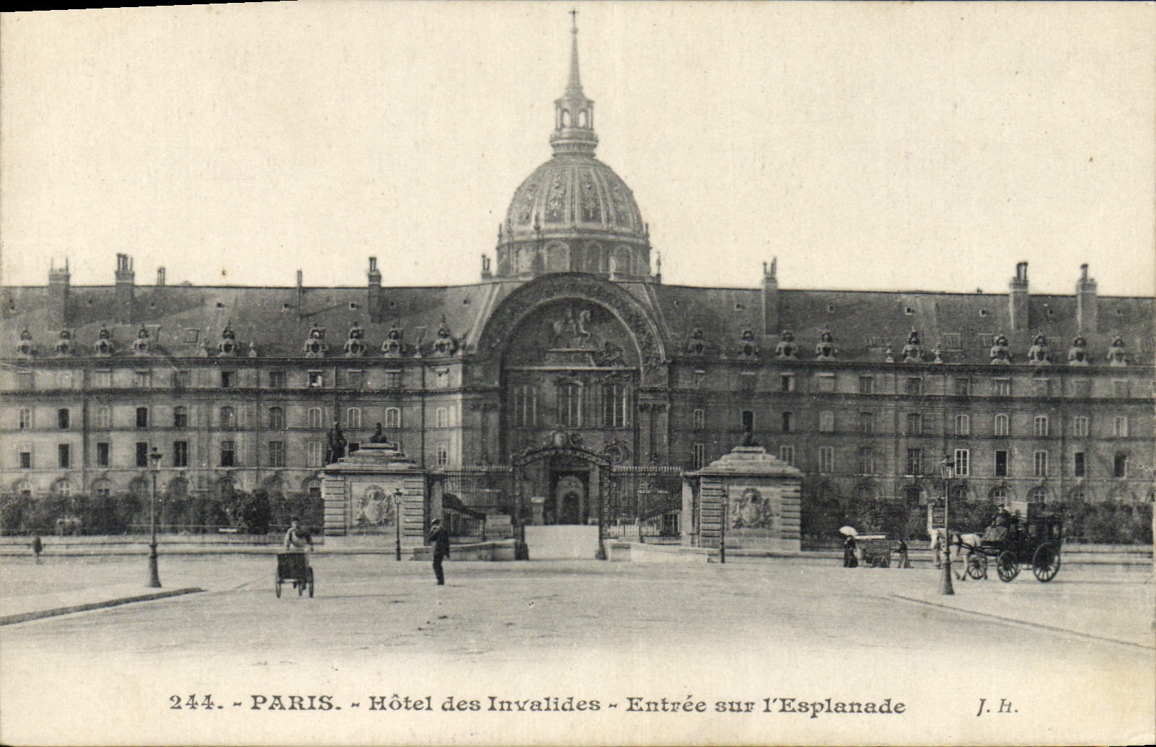 CPA Paris hotel des Invalides Entree sur l'Esplanade