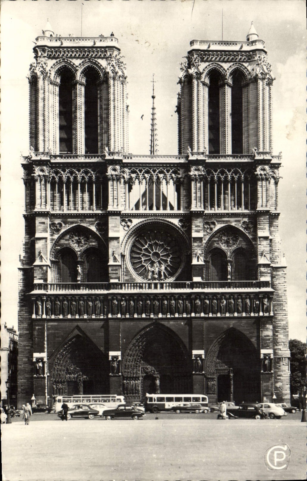 CPA Paris Facade de la Cathedrale Notre Dame 1163 1260 