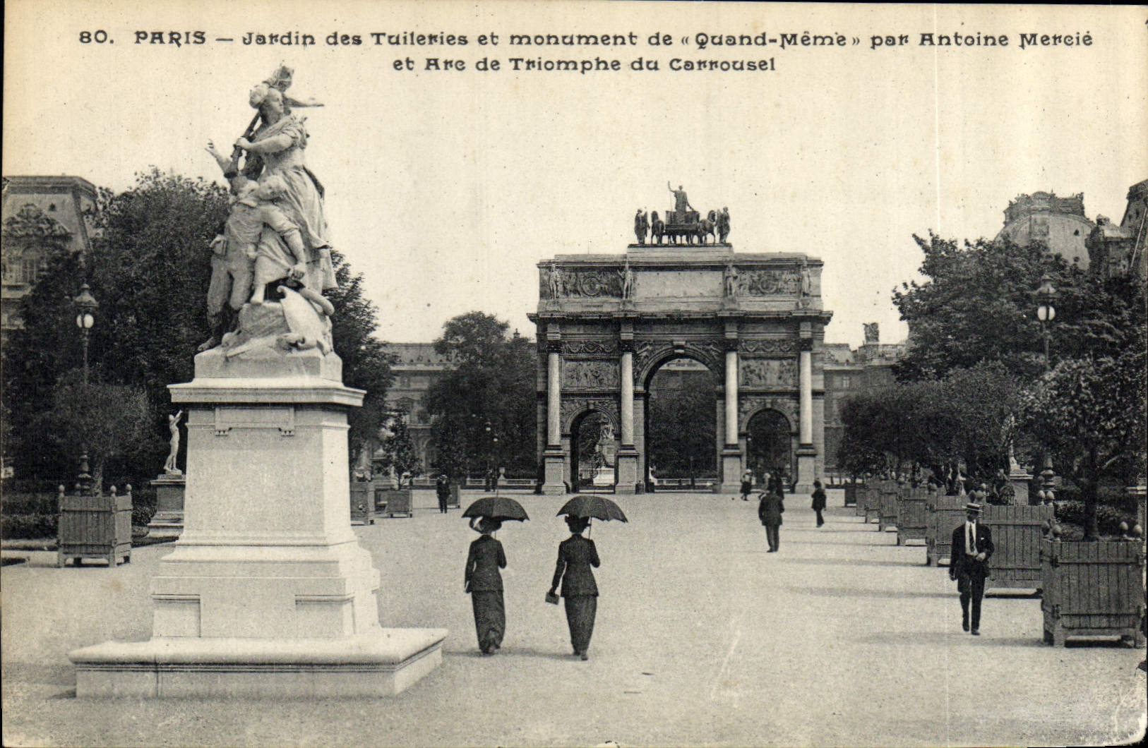 CPA Paris Jardin des Tuileries et monument de Quan Meme Par Antoine Mercie et Arc de Triomphe du Car