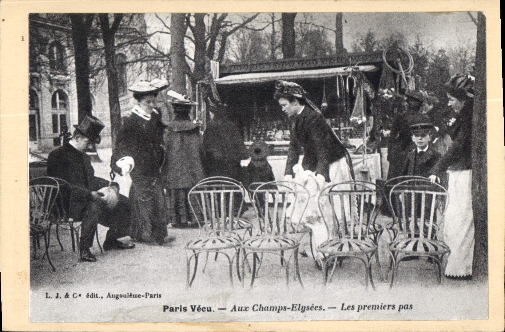 REPRO Paris Veou aux Champs Elysees les Premiers Pas 