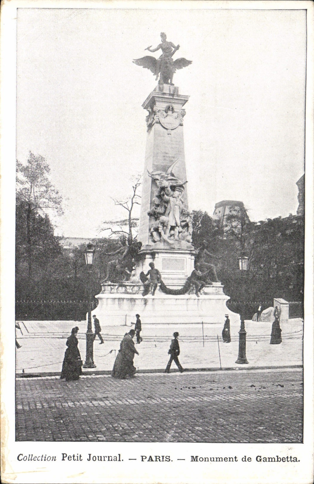 CPA Collection petit Journal Paris Monument de Gambetta