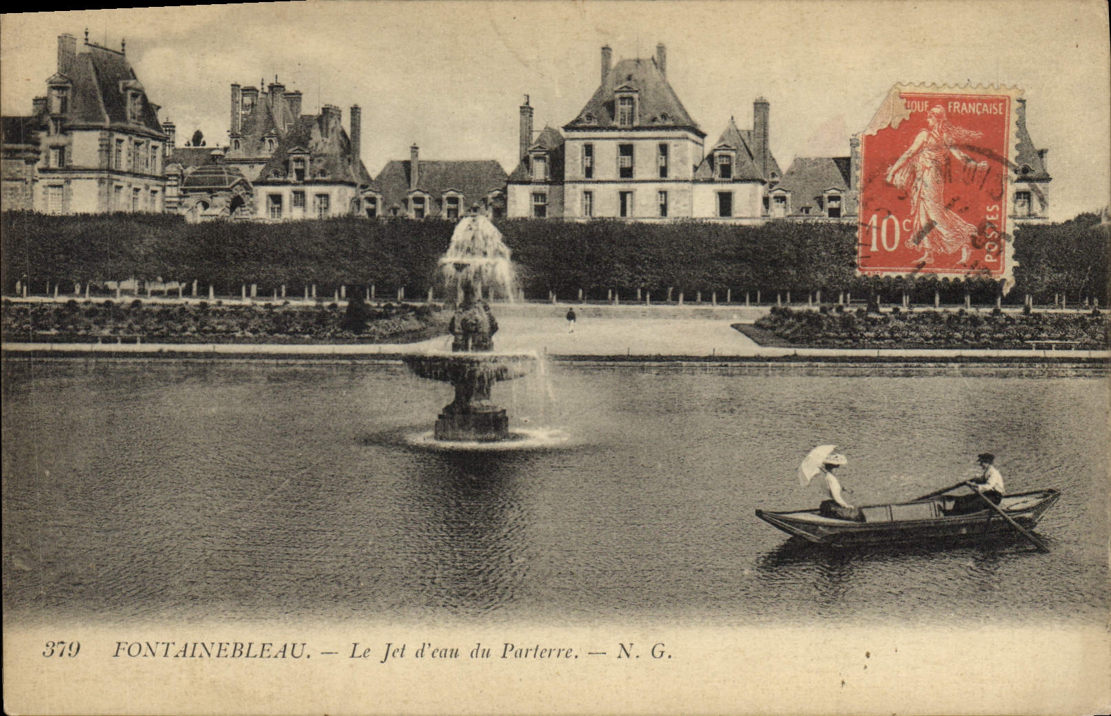 CPA Fontainebleau Le Jet d'eau du Parterre