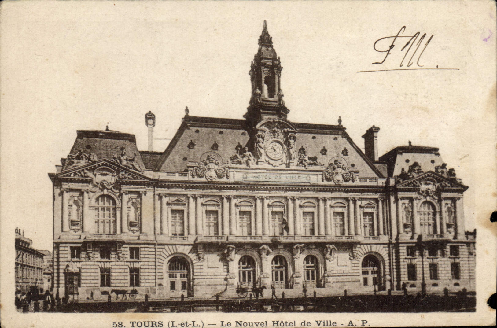 CPA Tours I et L Le Nouvel Hotel de Ville 
