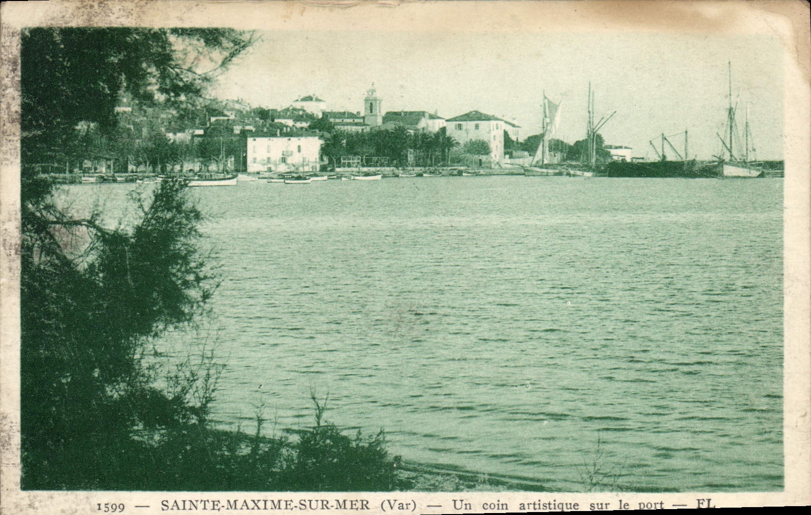 CPA Sainte Maxime sur Mer Var Un coin artistique sur le port