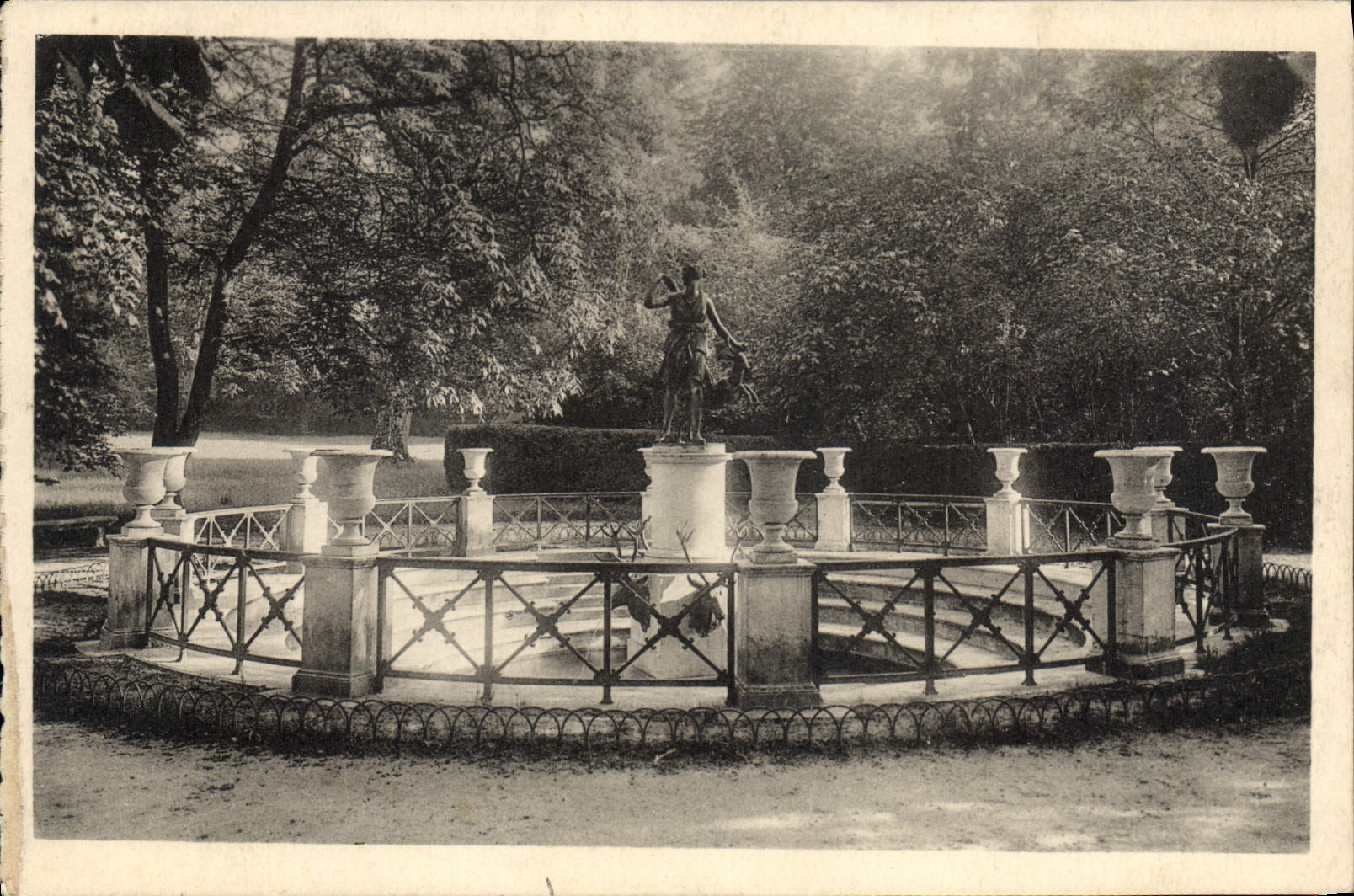 CPA Chateau de Fontainebleau Fontaine de Diane 