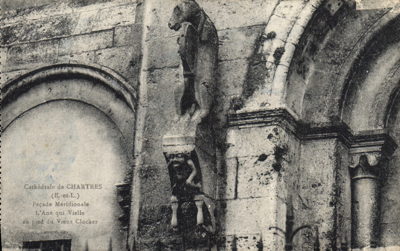 CPA Cathedrale de Chartres E et I Facade Meridionale