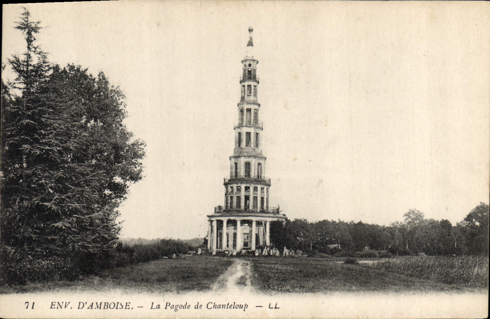 CPA Env d'Amboise La Pagode de Chanteloup