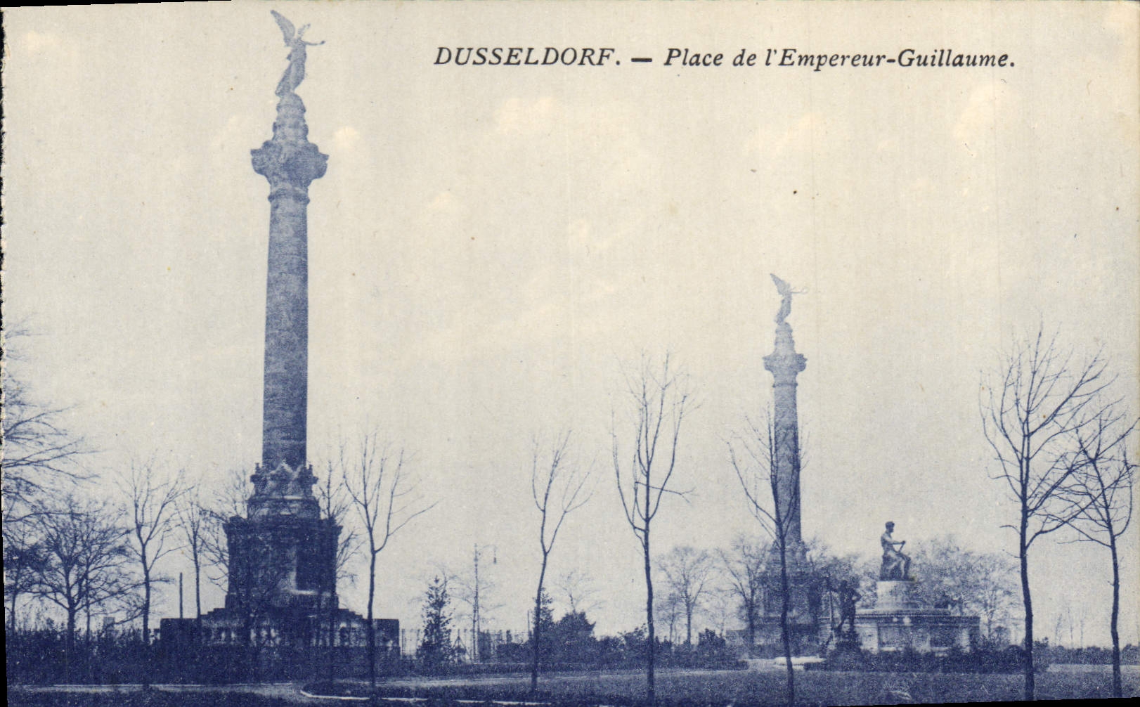 CPA Dusseldorf Place de l'Empereuer Guillaume