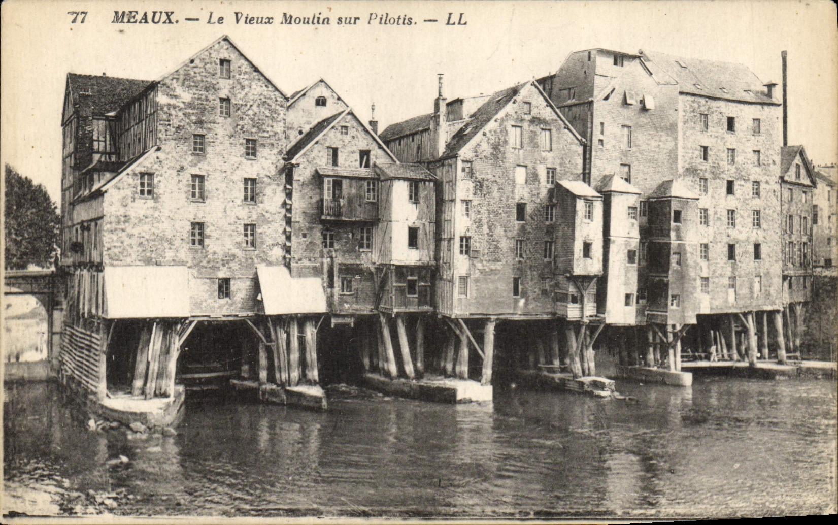 CPA Meaux Le Vieux Moulin sur Pilotis 