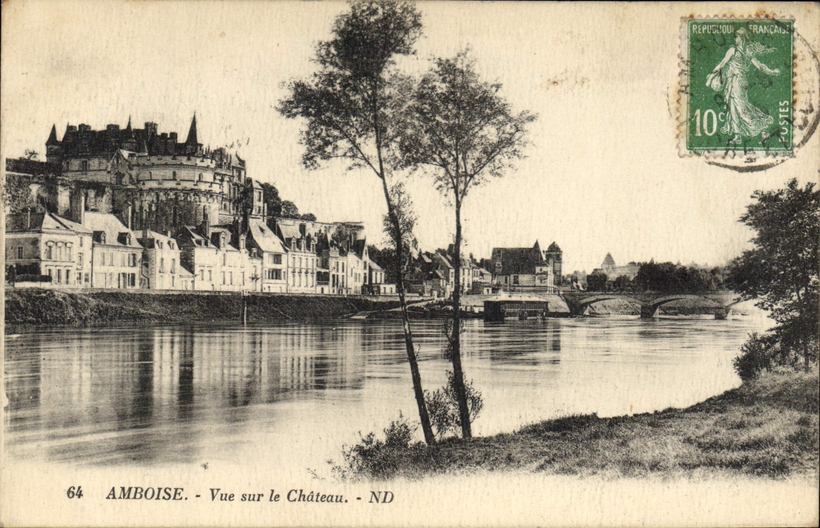 CPA Amboise vue sur le Chateau 