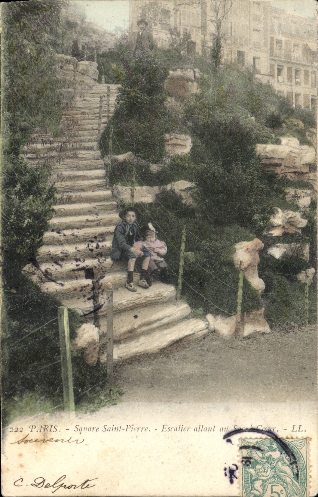 CPA Paris Square Saint Pierre Escalier Allant au Sacre Coeur 