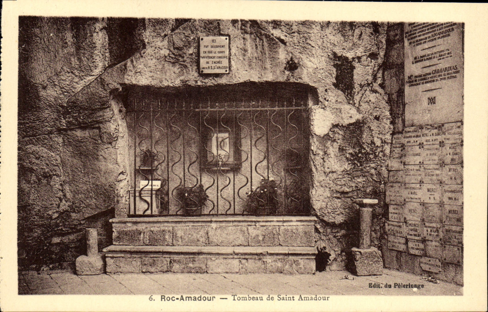 CPA Roc Amadour Tombeau de Saint Amadour 