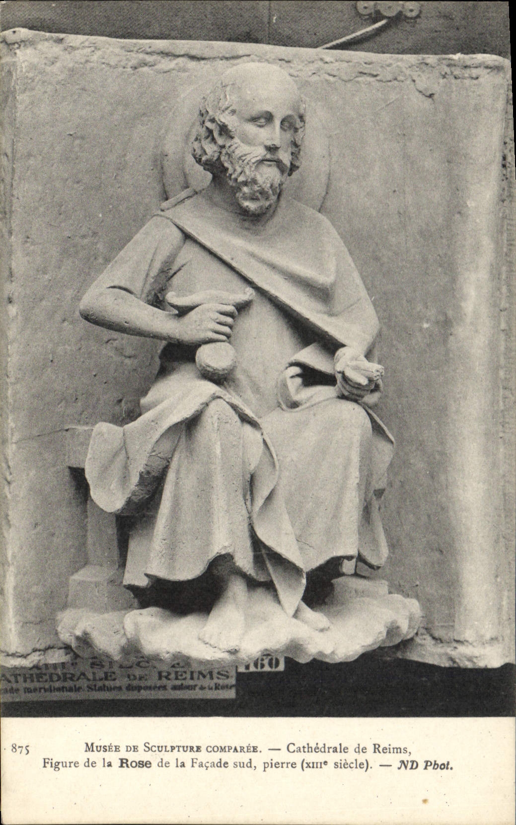 CPA Musee de Sculpture comparee Cathedrale de Reims Figure de la Rose de la Facade sud