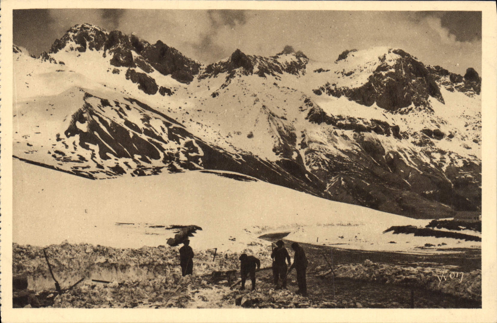 CPA La Douce France Les Alpes Le Col du Lautaret
