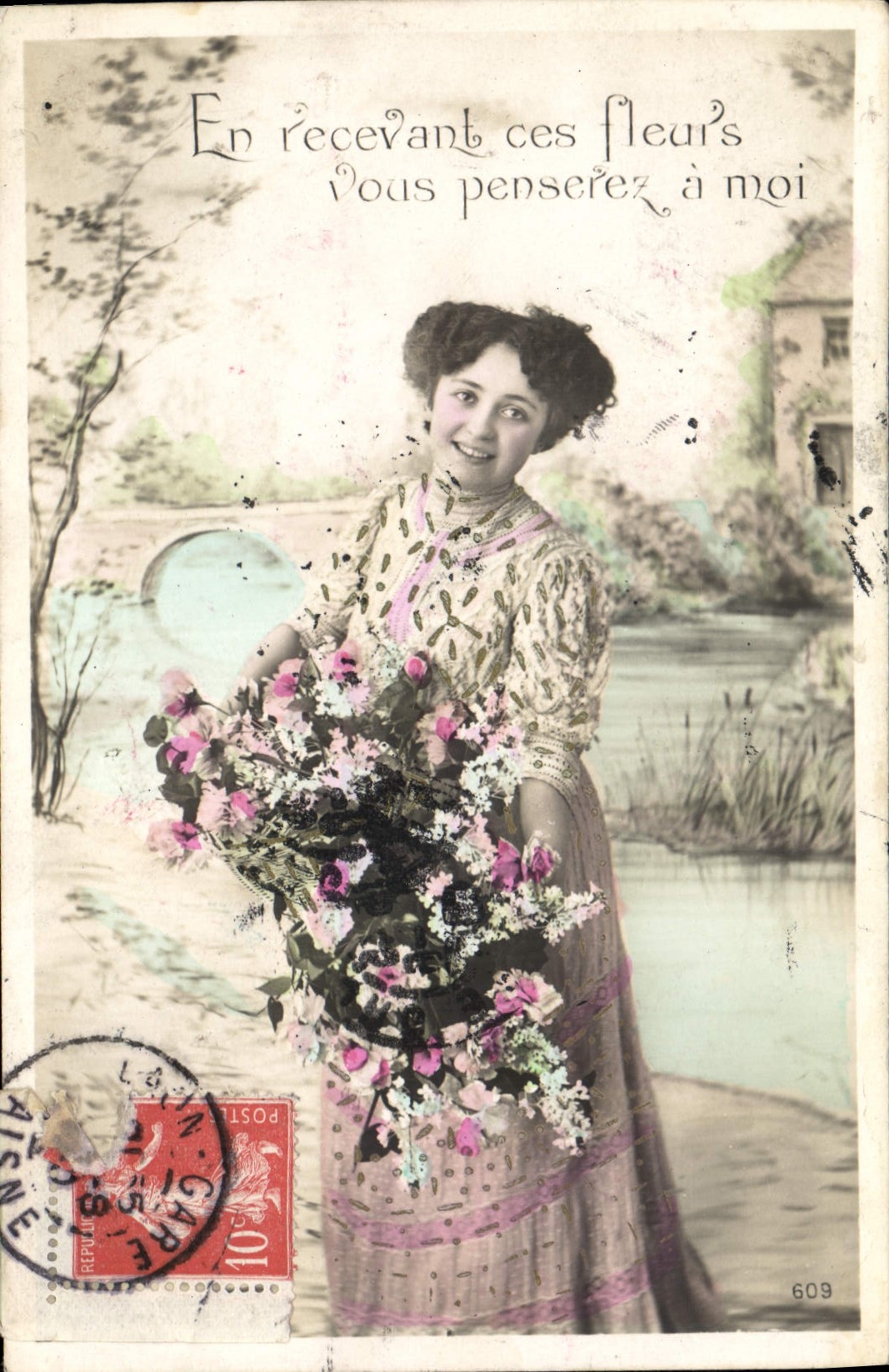 CPA En recevant ces fleurs vous penserez a moi 