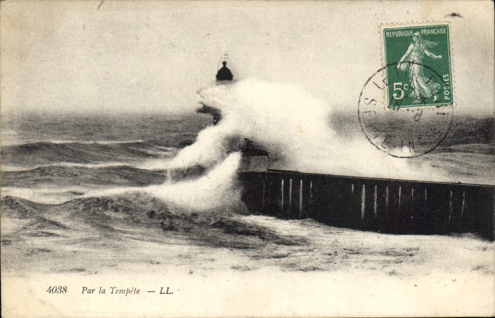 CPA Par le Tempete Phare