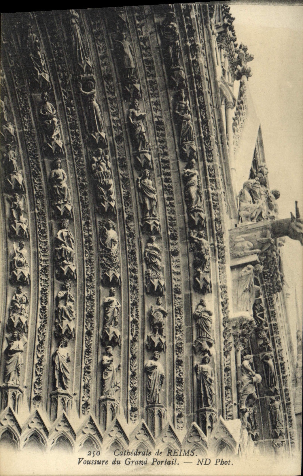 CPA Cathedrale de Reims Voussure du Grand Portail 
