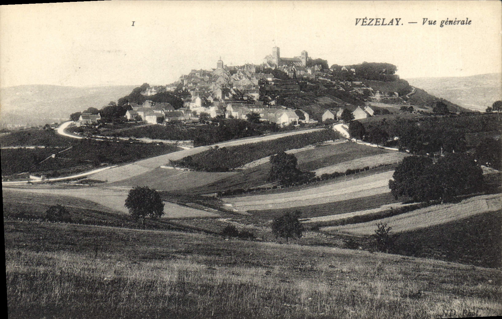 CPA Vezelay Vue generale 