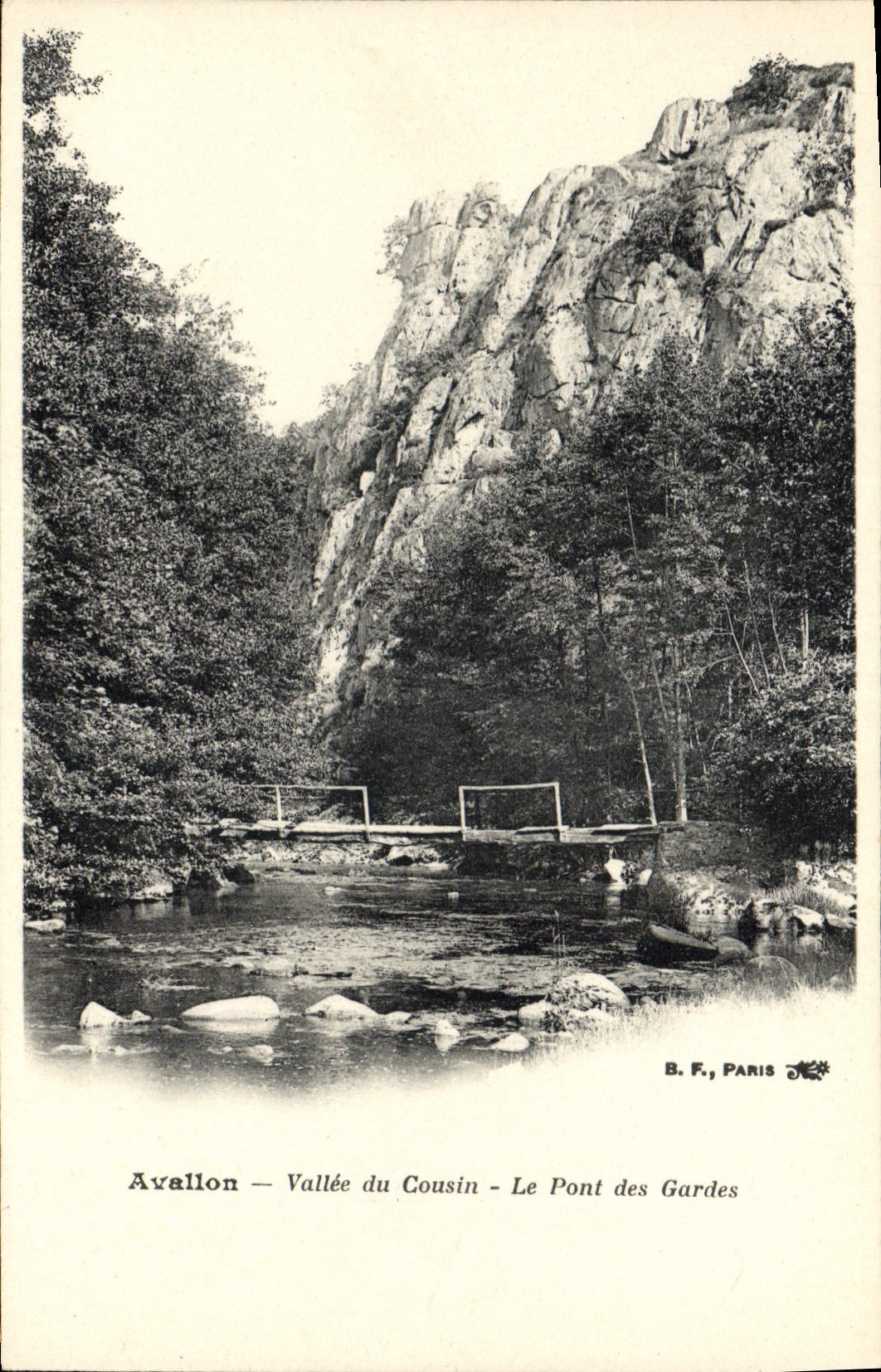 CPA Avallon Vallee de Cousin Le Pont des Gardes 