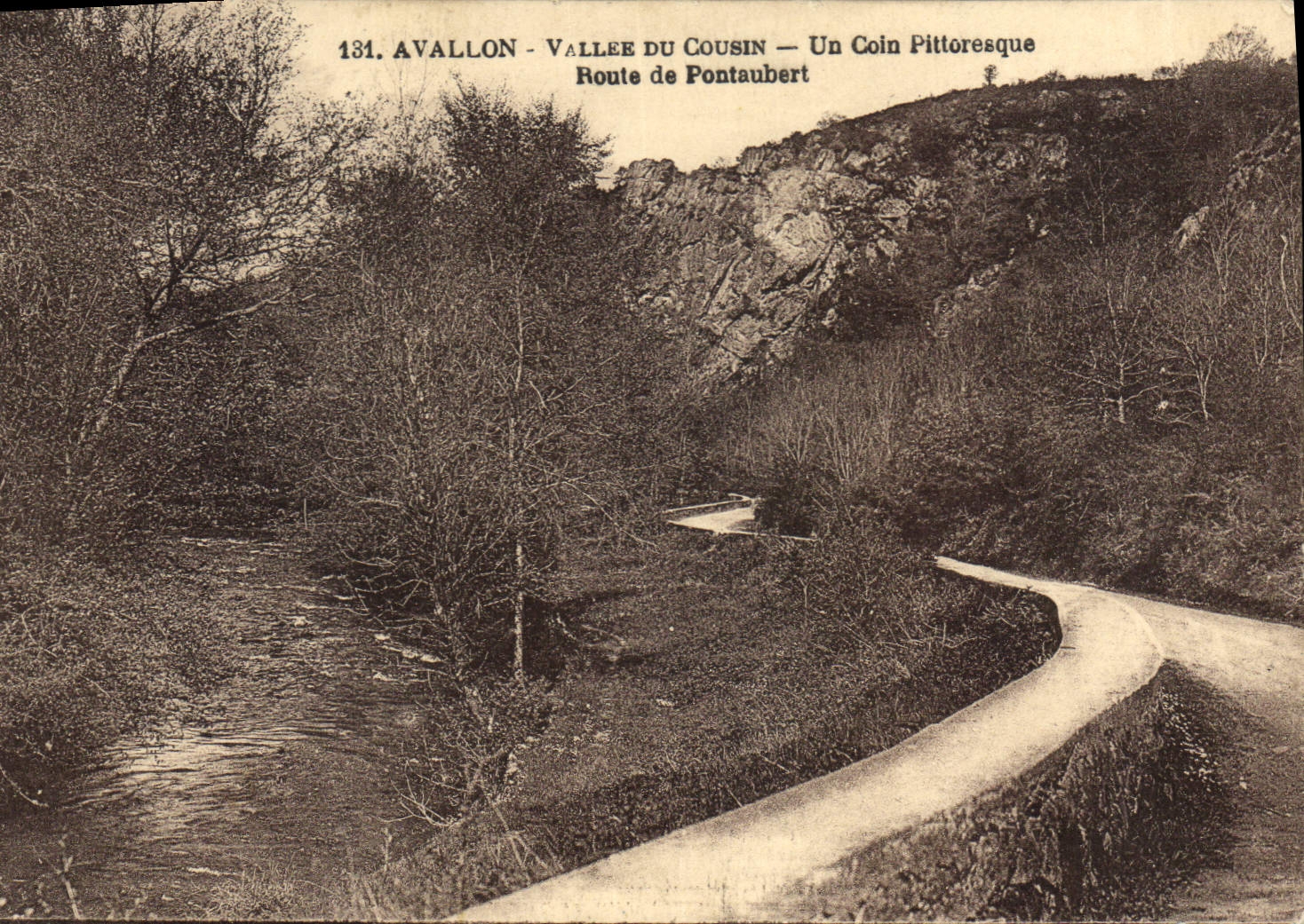 CPA Avallon Vallee du Cousin Un Coin pittoresque Route de Pontaubert 