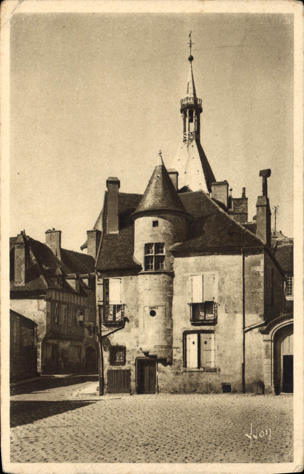 CPA Avallon Yonne Maisons du XV siecle 
