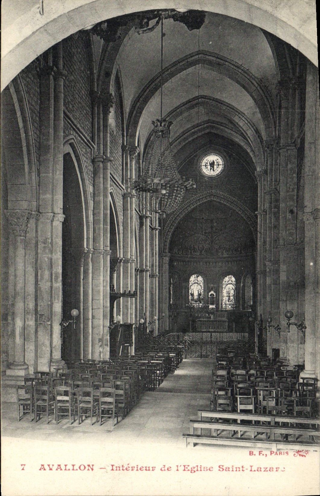CPA Avallon Interieur de l'Eglise Saint Lazare 