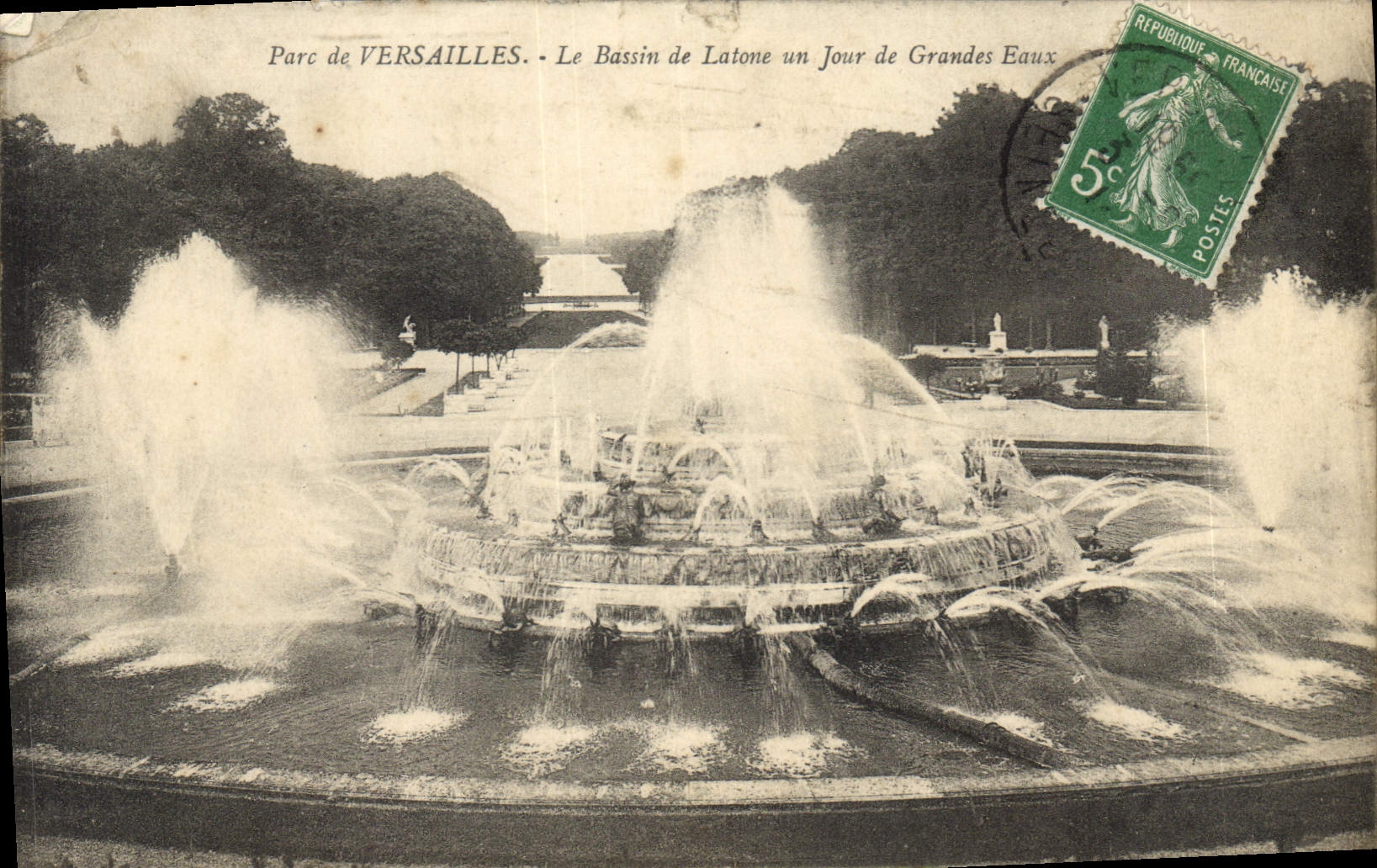 CPA Parc de Versailles Le Bassin de Latone un Jour de de Grandes Eaux 