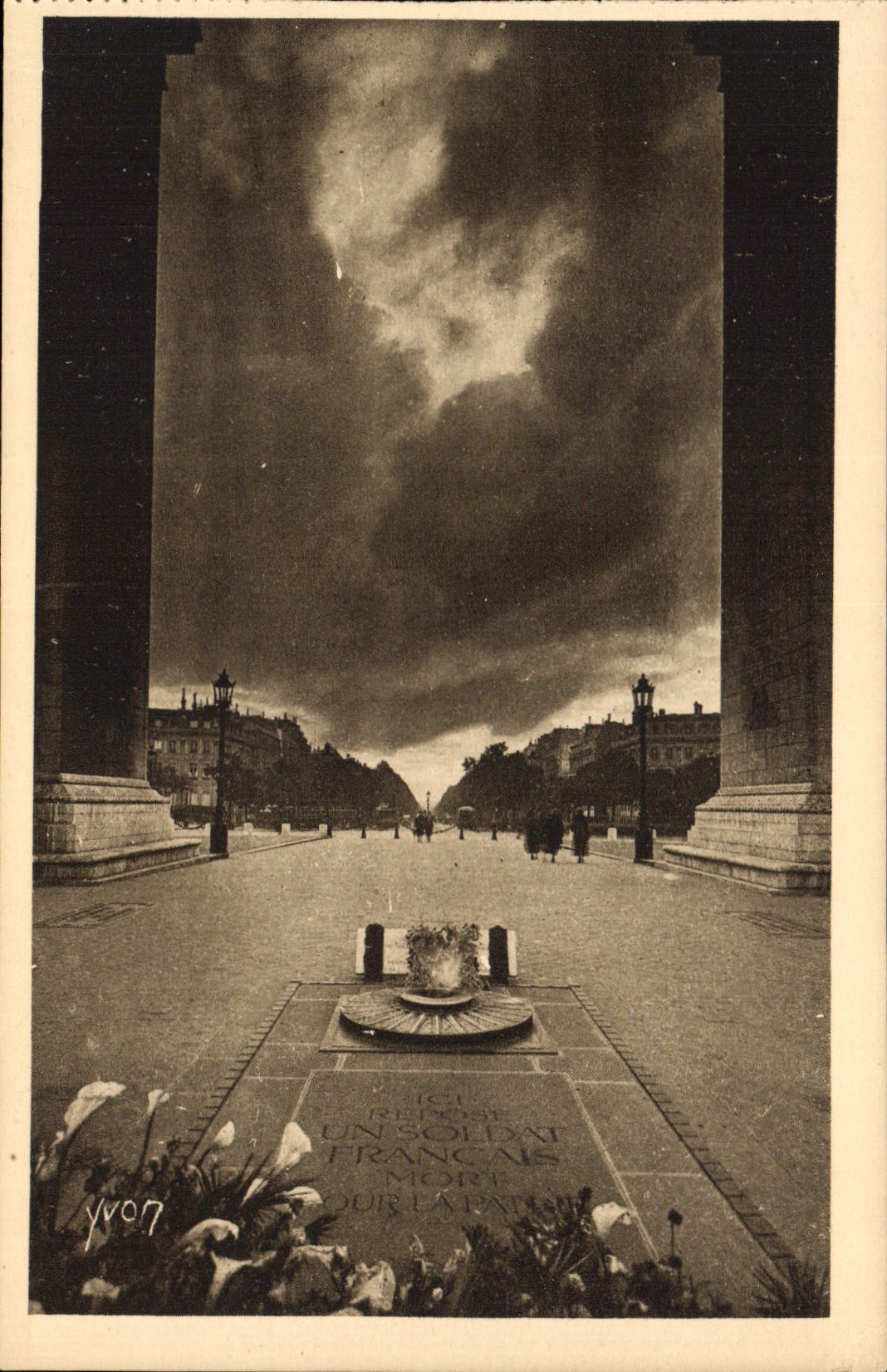 CPA Paris en flanant La Tombe du Soldat Inconnu