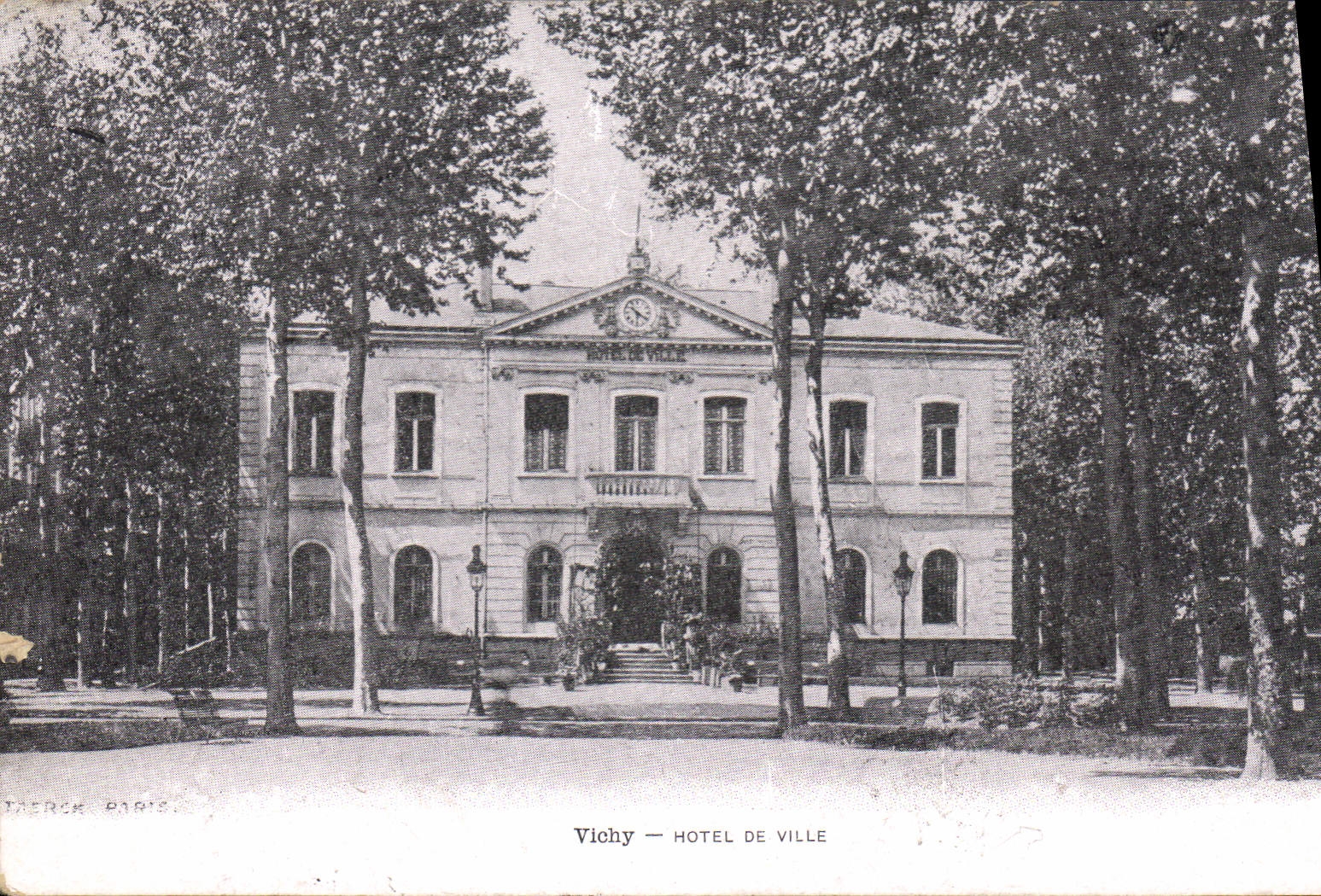CPA Vichy Hotel de Ville 
