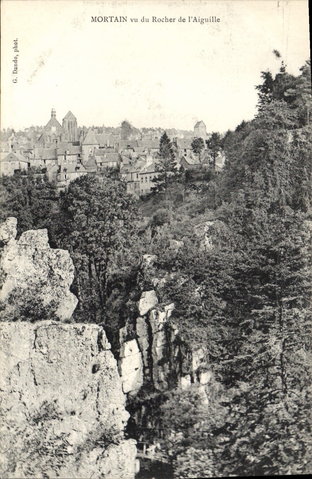 CPA Mortain vu du Rocher de l'Aiguille 