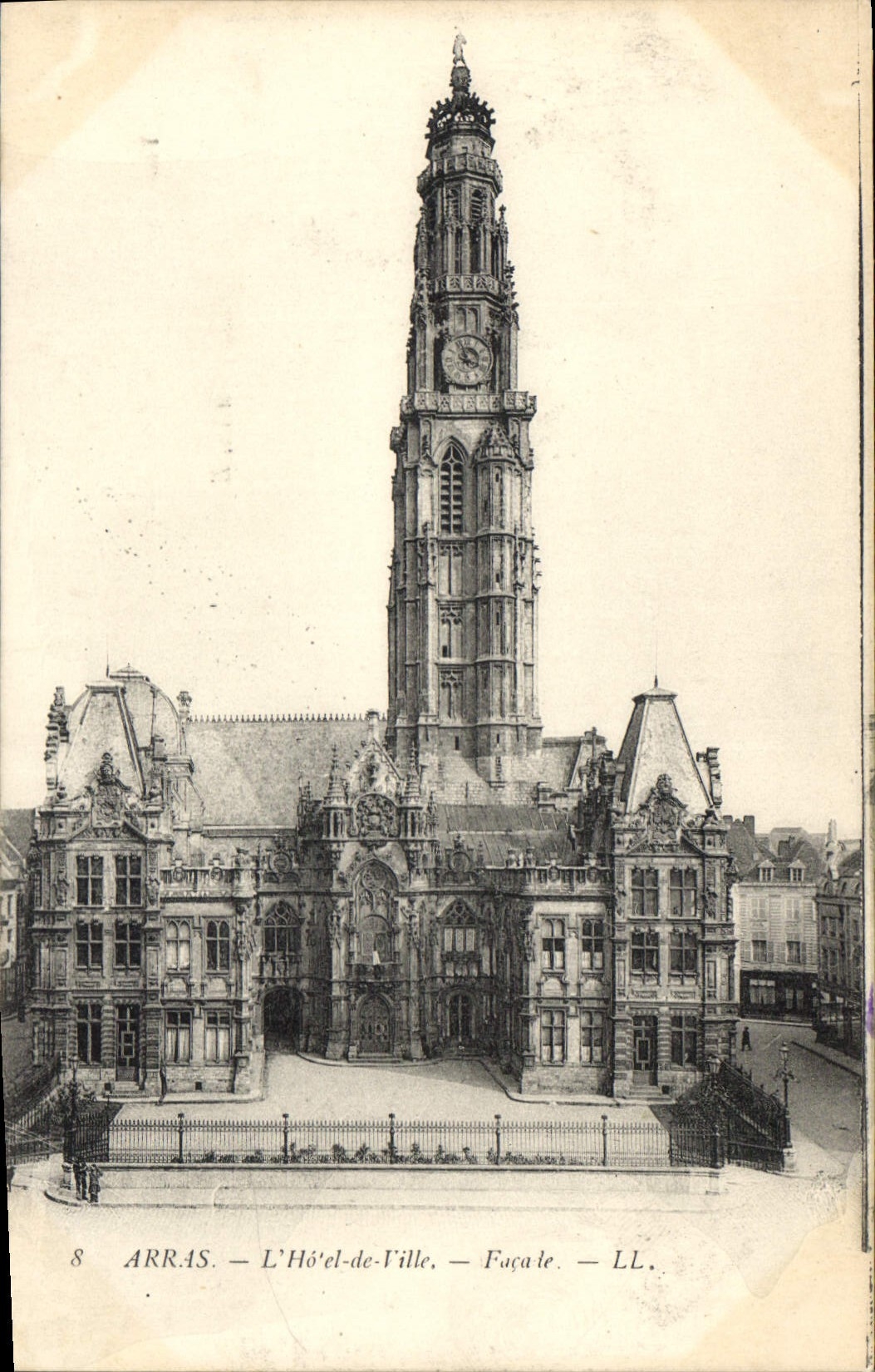 CPA Arras L'Hotel de Ville Facade 