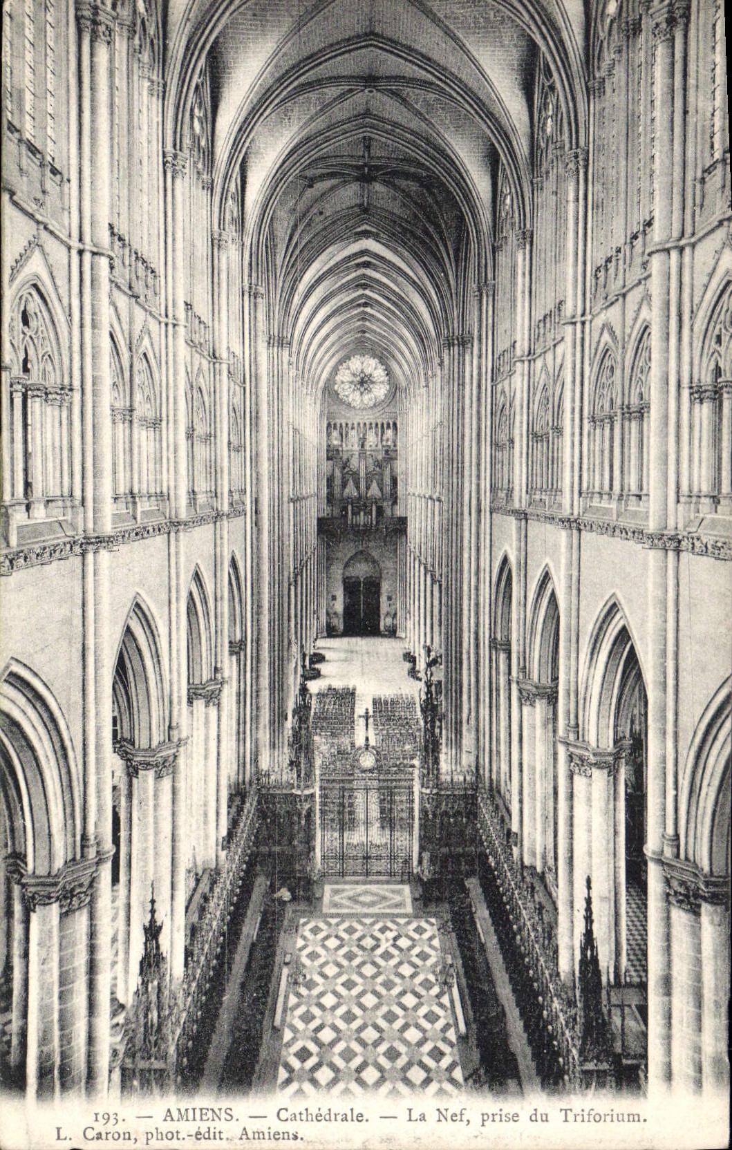 CPA Amiens Cathedrale La Nef prise du Triforium Orgue