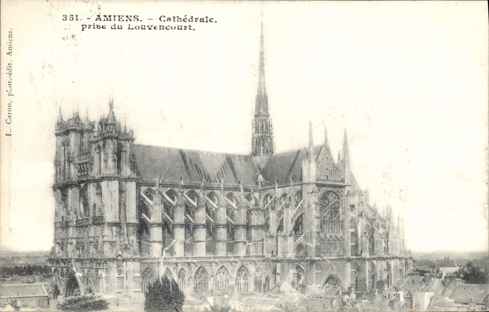 CPA Amiens Cathedrale prise du Louvencourt 