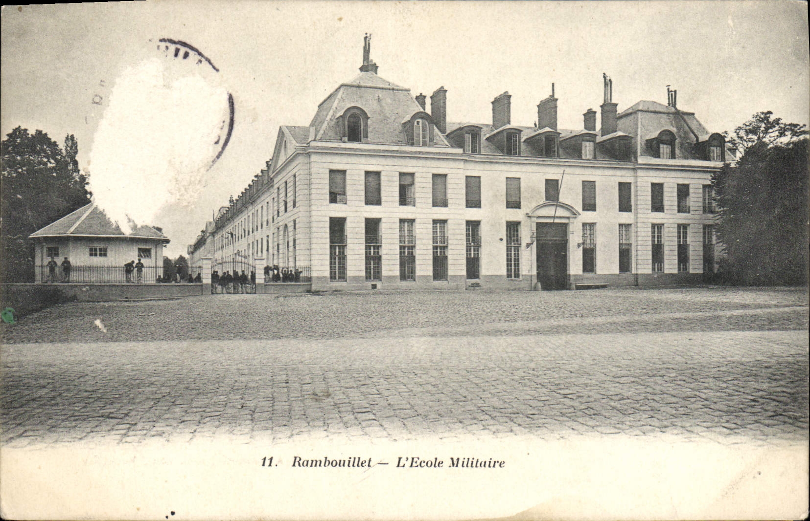 CPA Rambouillet L'Ecole Militaire 