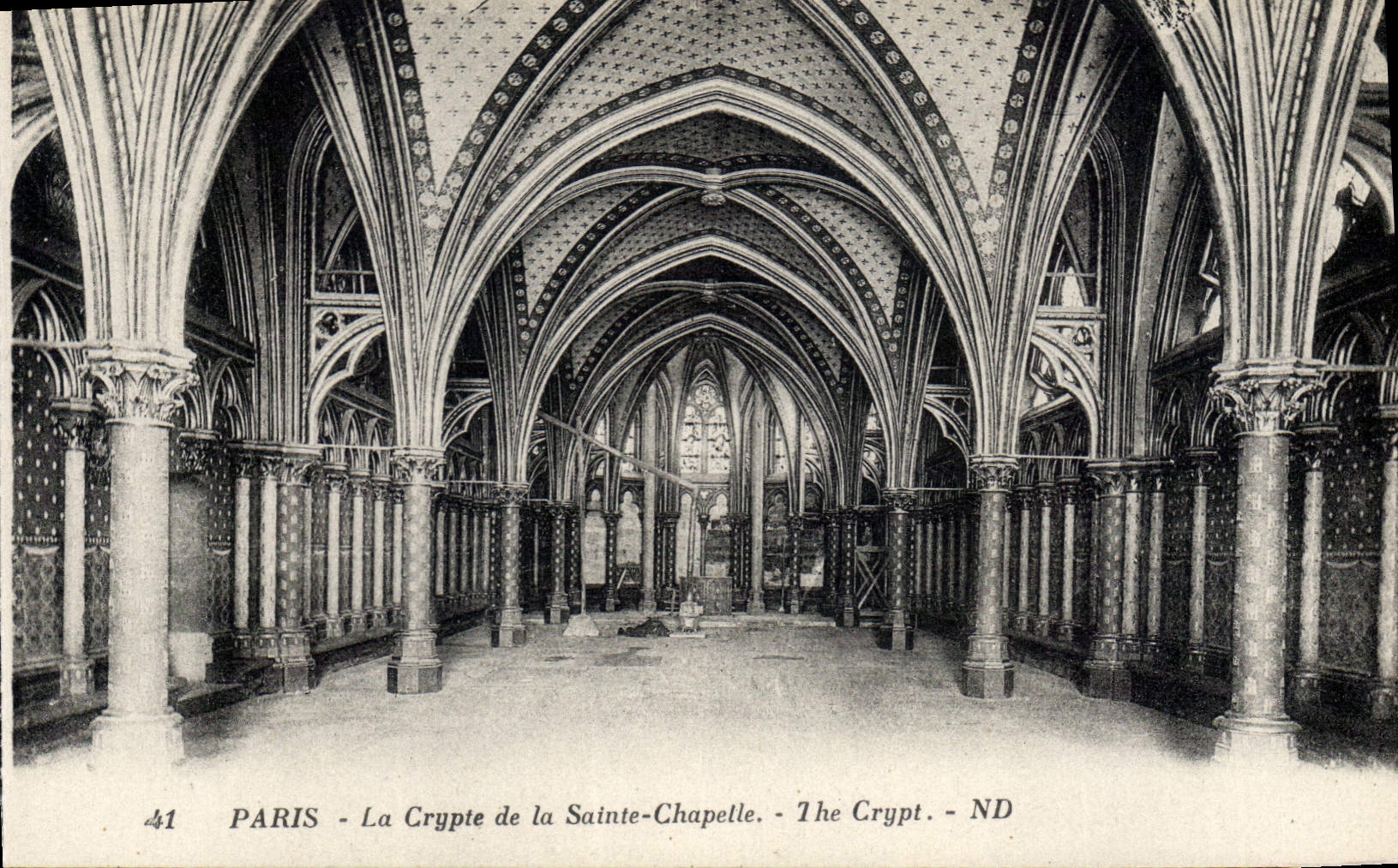 CPA Paris La Crypte de la Sainte Chapelle 