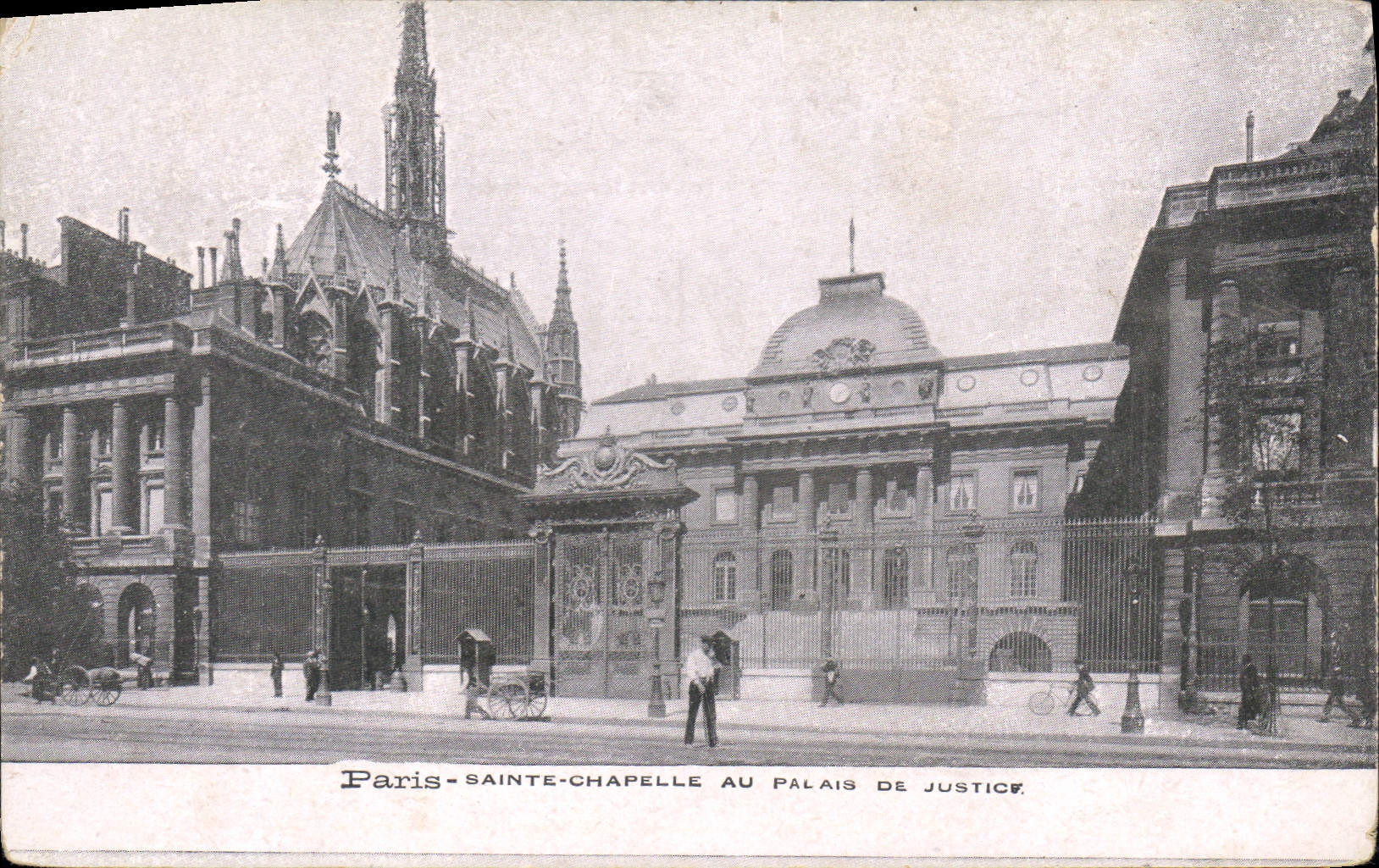 CPA Paris Sainte Chapelle Au Palais de Justice