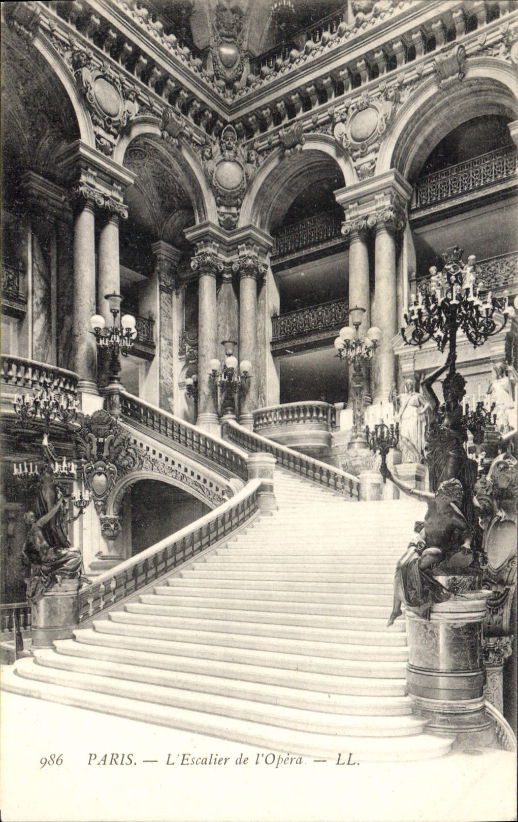 CPA Paris L'Escalier de l'Opera 