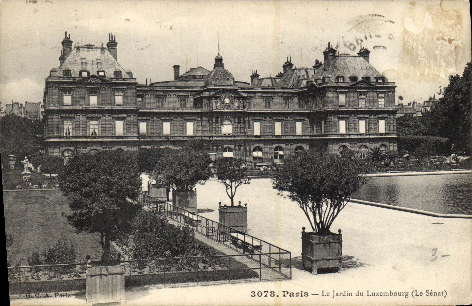 CPA Paris Le Jardin du Luxembourg Le Senat 
