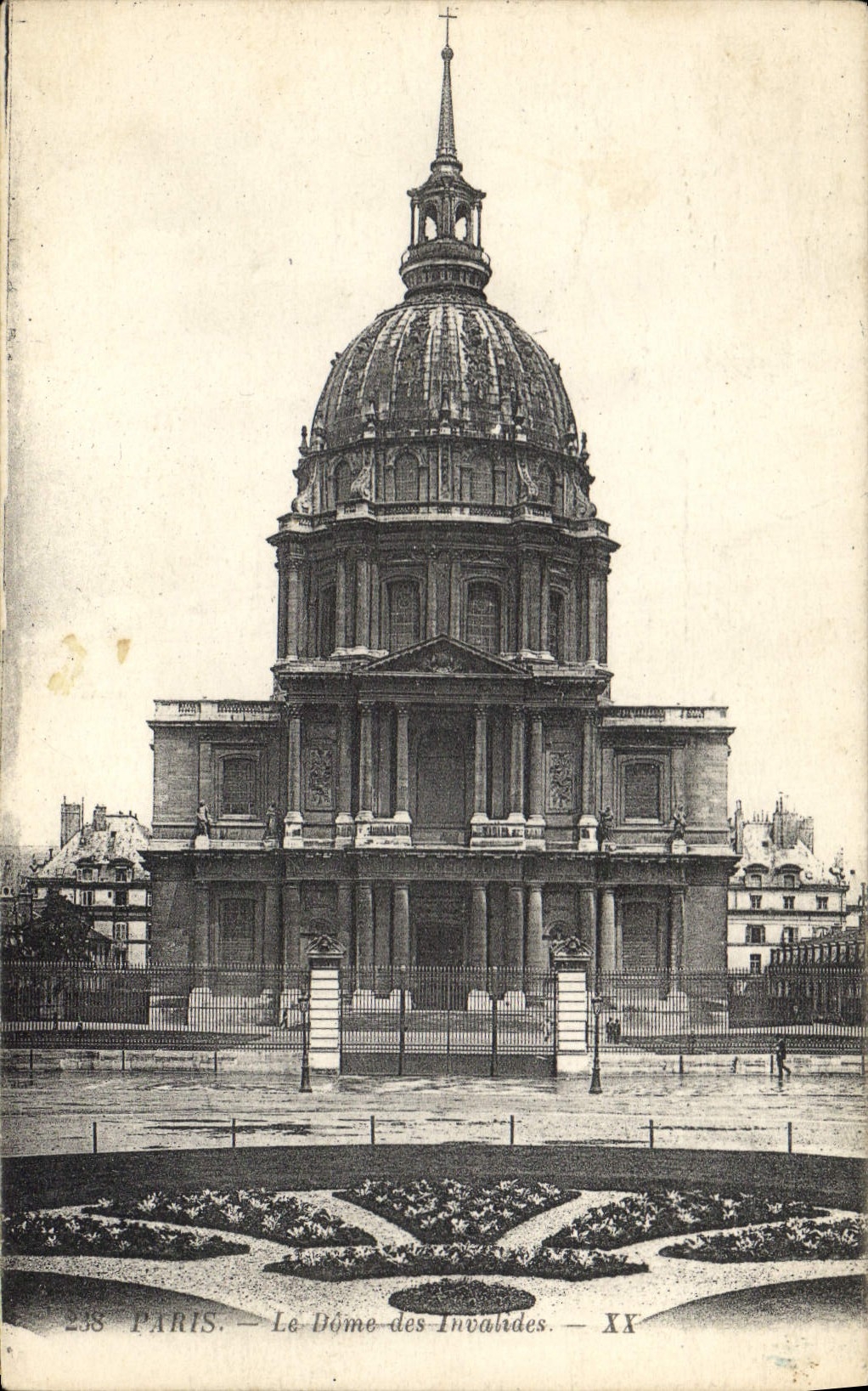 CPA Paris Le Dome des Invalides 