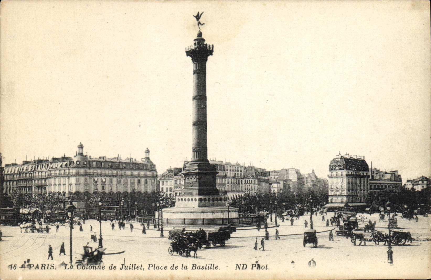 CPA Paris La Colonne de Juillet Place de la Bastille