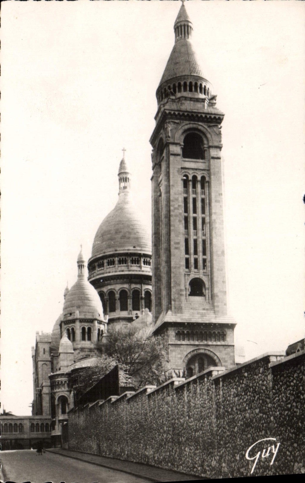 CPA Paris Basilique du Sacre Coeur de Montmartre Le campanile
